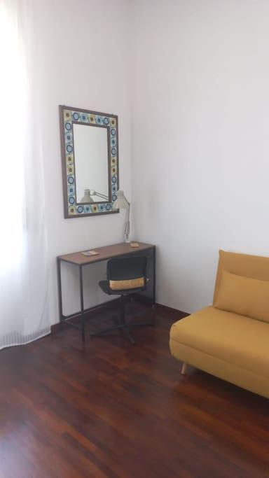 Giulia Town House Tra Citta E Mare Apartment Salerno Luaran gambar
